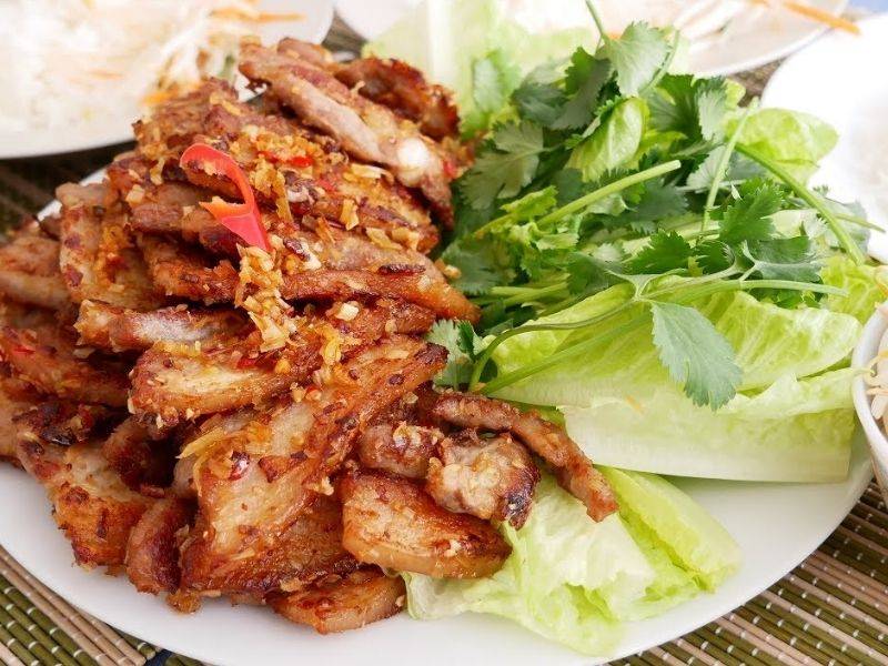 Lợn rừng nướng mọi