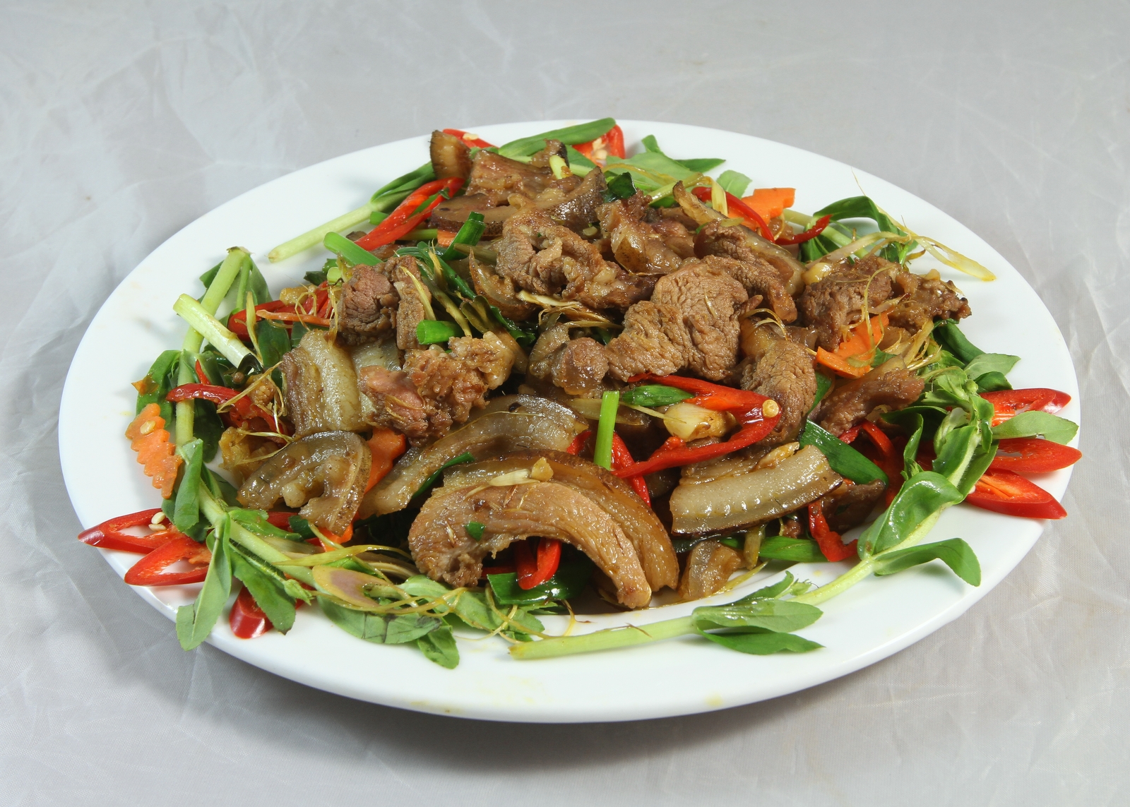 Lợn rừng xào sả ớt