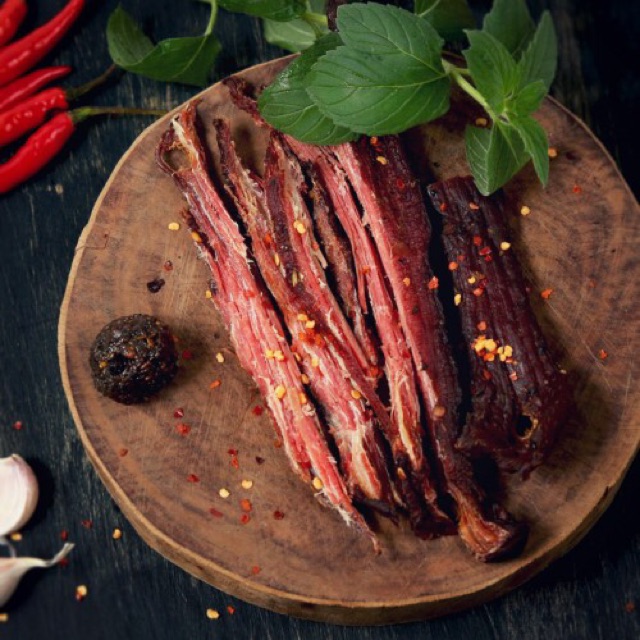 Thịt bò Lào gác bếp2